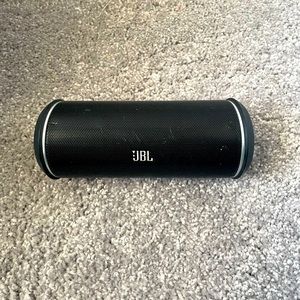 JBL Flip 2 Bluetooth Speaker